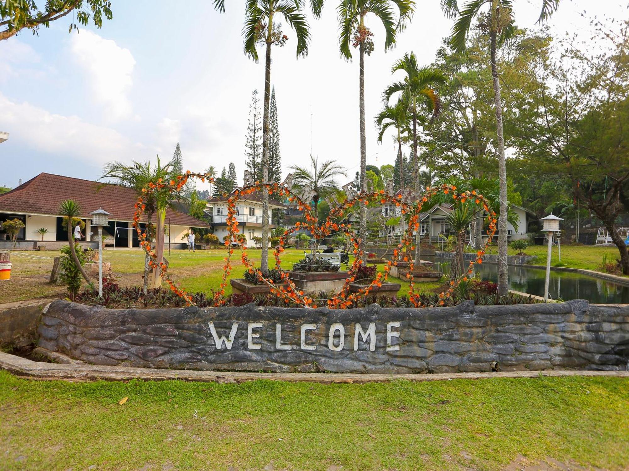 Hotel O Puncak Bogor Near Taman Safari Exteriör bild