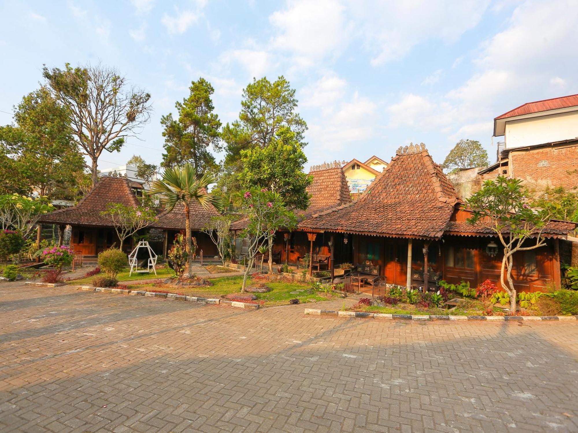 Hotel O Puncak Bogor Near Taman Safari Exteriör bild