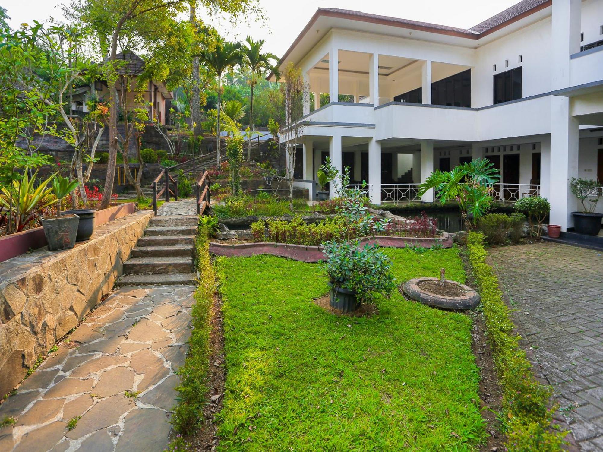 Hotel O Puncak Bogor Near Taman Safari Exteriör bild
